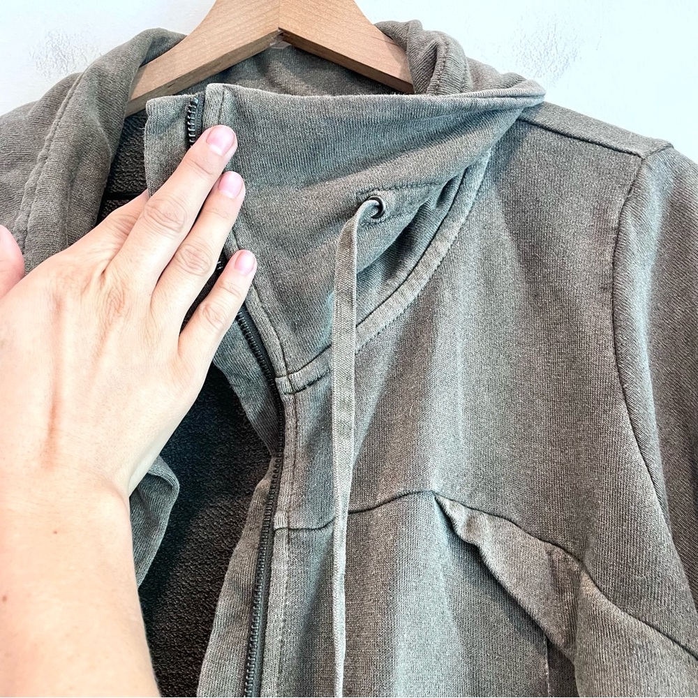 Wrap London Zip Front Ruffle Hem Jacket - Picture 6 of 13